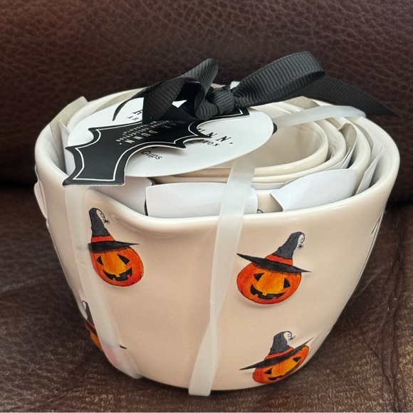 Rae Dunn Pumpkin Witch Halloween Measuring Cup Set - Picture 7 of 8
